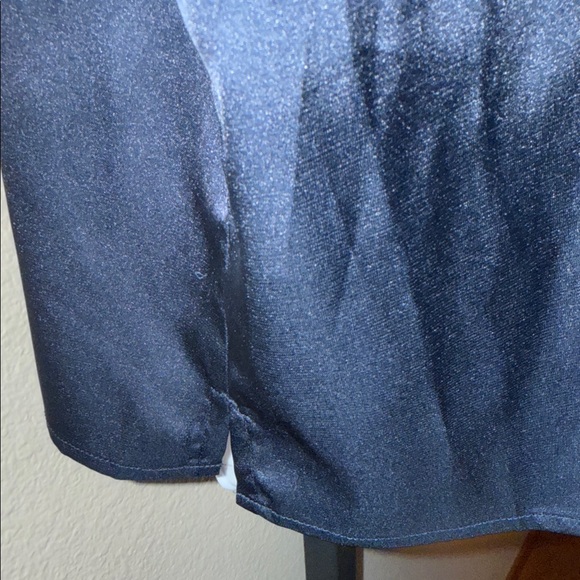 Banana Republic Dark Blue Satin Sleeveless Button Up Collared Blouse Women’s XL - Picture 3 of 6